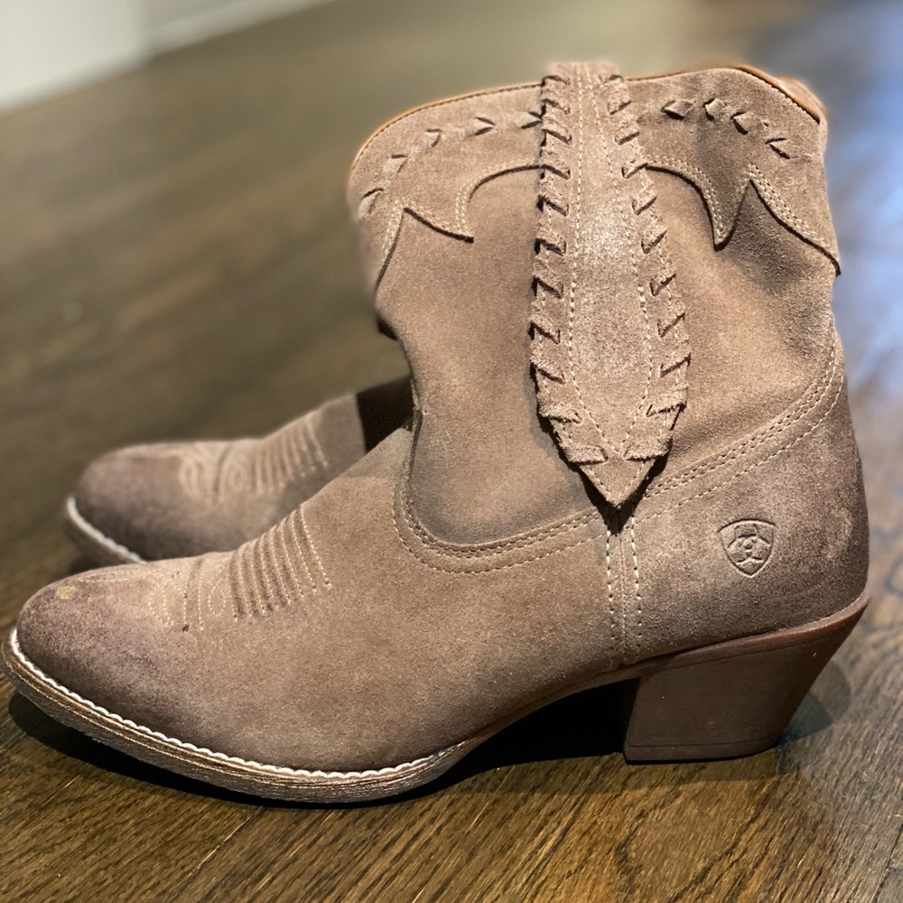 Brand new cowboy shoes!